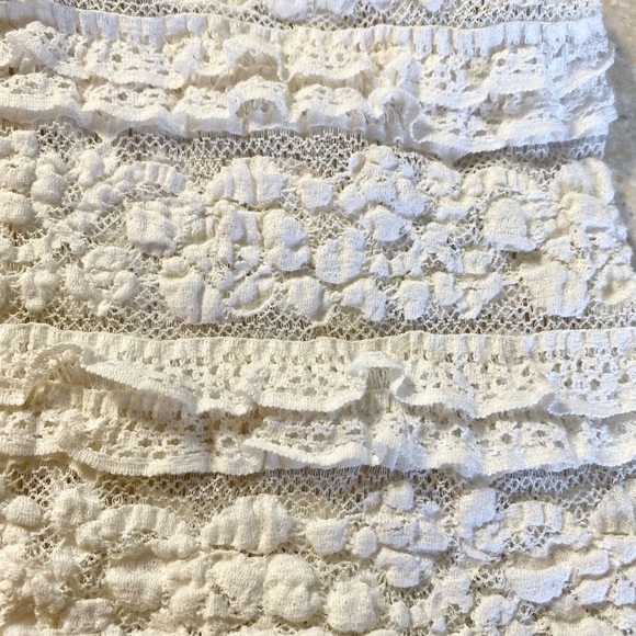 Urban Outfitter’s Kimchi Blue Lace Crop Top - Picture 9 of 11